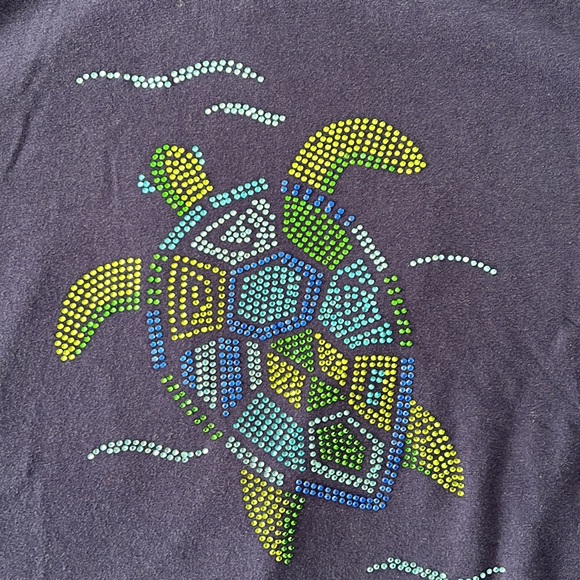 Chico’s 3/4 sleeve V-neck top - Picture 2 of 2